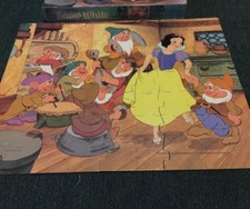 Walt Disney Snow White 63 Piece Floor Puzzle Complete Vintage School Classroom