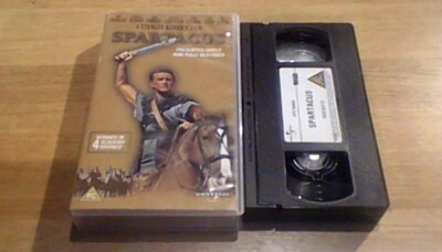 Spartacus Restored & Uncut Universal UK PAL VHS VIDEO 2000 Kirk Douglas Kubrick