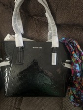 Michael Kors Voyager Tote Black Patent MK Log...