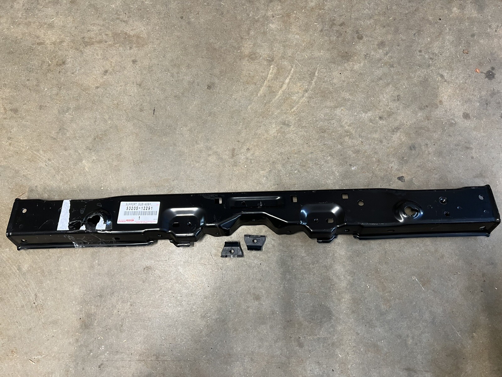 53205-12291 Toyota Support sub-assy, radiator, upper 5320512291  