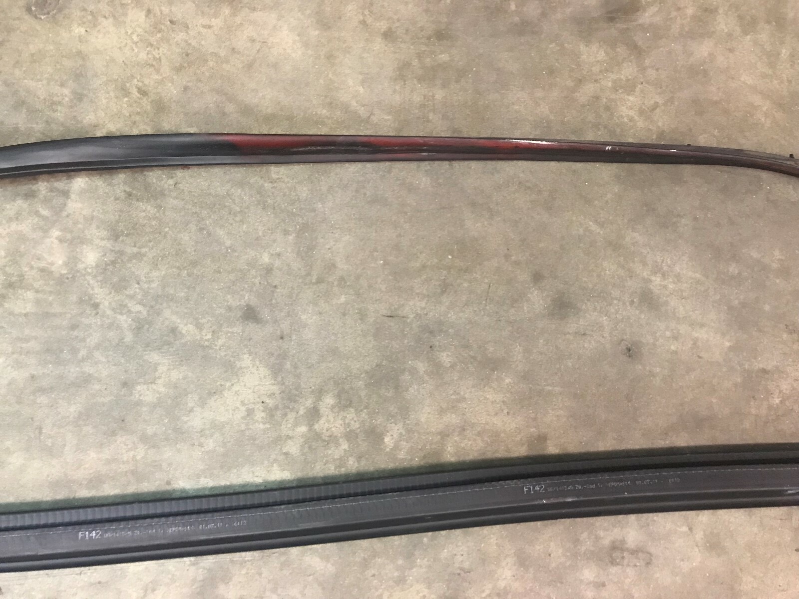 FERRARI 458 ITALIA SPECIALE SPIDER PASSENGER RIGHT DOOR GASKET SEAL OEM 84685200