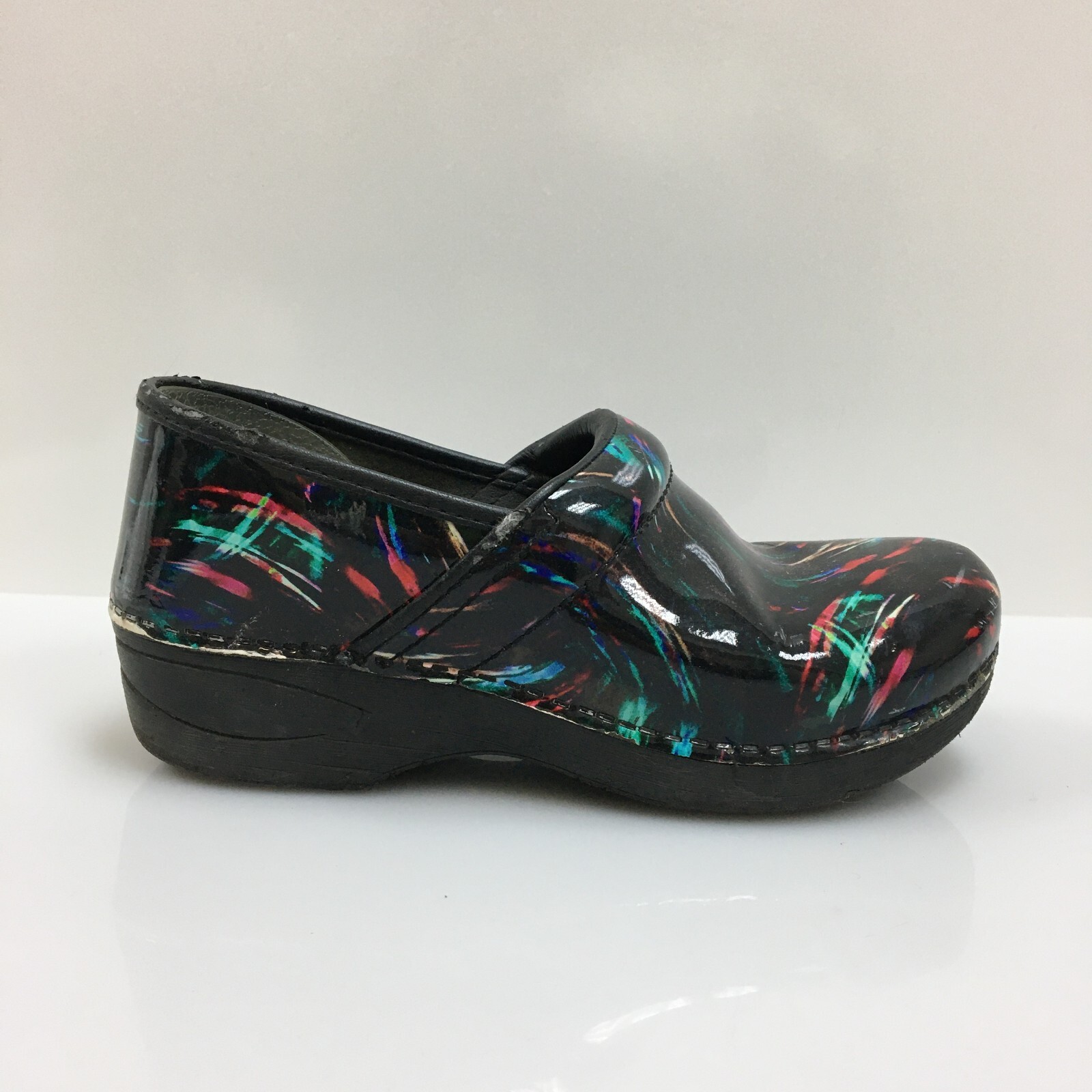 Dansko XP 2.0 Women's Black Patent Leather Nursing Clogs Size 7.5 Slip On