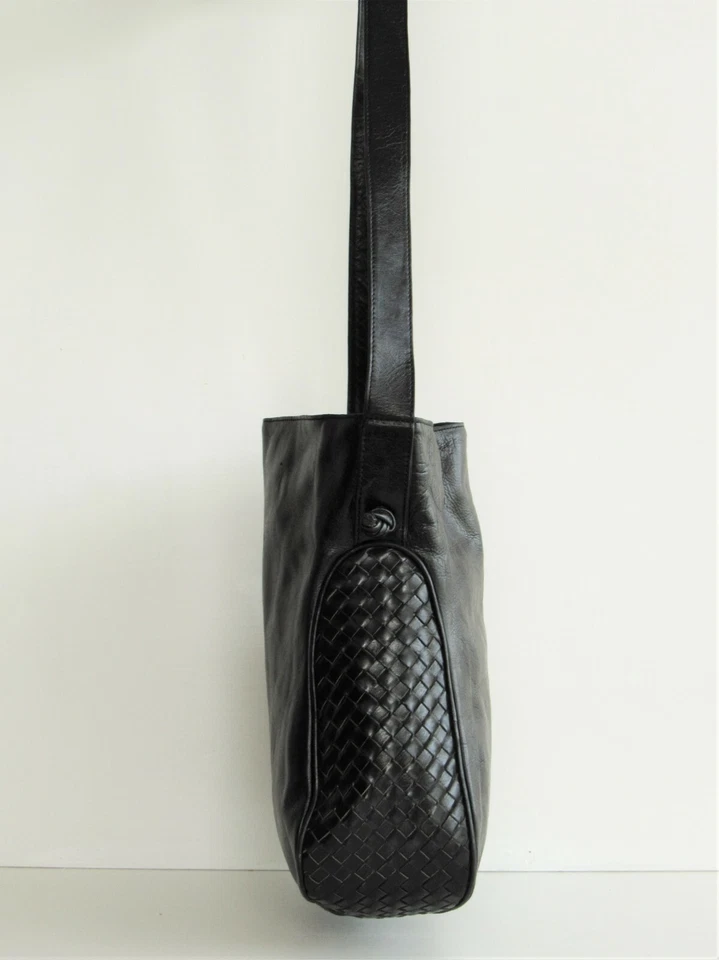 Bolsa de ombro Oscar De La Renta couro preto e acabamento em tecido Intrecciato média - Imagem 3 de 4