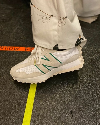 size 5 new balance 327