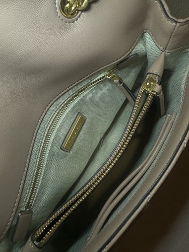 Tory Burch Kira Chevron Convertible Shoulder Bag - Picture 4 of 4