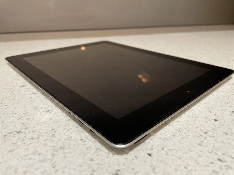 Apple iPad 3 A1430 - 16GB, Wi-Fi, 9.7in - Black (AU Stock) #13 - Image 4 of 4