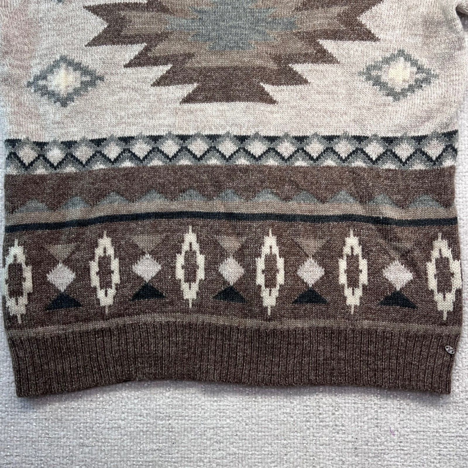 American Eagle Aztec Geometric Pattern Crew Neck … - image 3