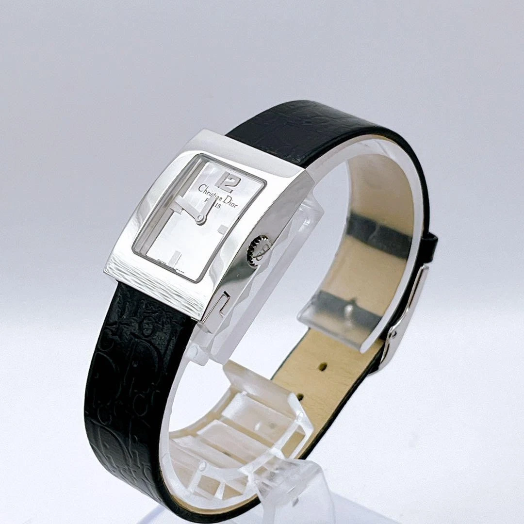 Montre femme Dior à quartz D78 109 état de fonctionnement sans boîte