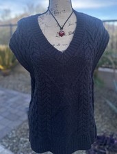 Black Cable-Knit Pullover Sweater Sleeveless V-Neck