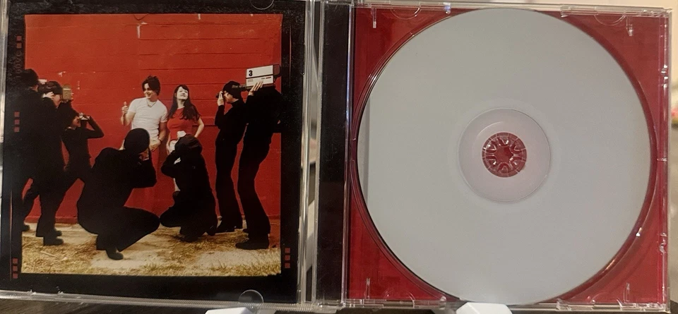 The White Stripes – White Blood Cells (2001, SFTRI 660 CD, Rare US Pressing) Foto 2 de 3