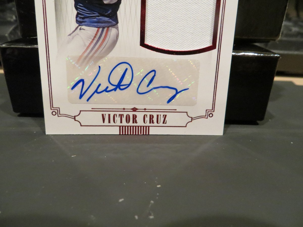 National Treasures Autograph Game Worn Jersey Giants Victor Cruz