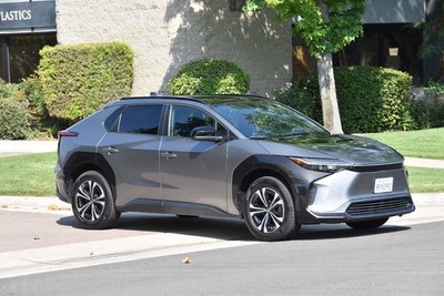 2023 Toyota bZ4X XLE 4dr Crossover