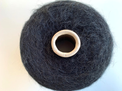 Ca. 100g Bobbelwolle Flauschwolle 30% Kid Mohair ANTARES 9.5 Schwarz 100g/ 950m