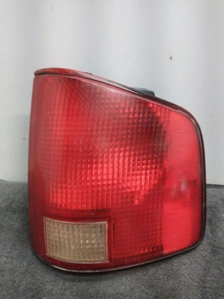 Passenger Tail Light Fits 94-03 S10/S15/SONOMA 848387 Foto 2 de 4