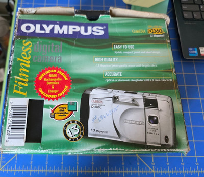 Olympus Camedia D-360L 1.3 Megapixel Digital Camera w/Box & Manual Tested Works