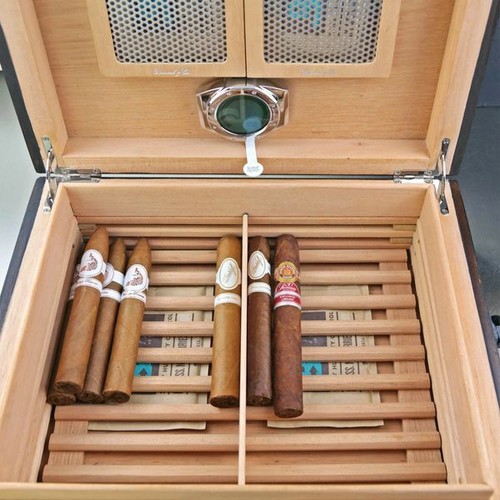 Brizard & Co. The "Chesterfield" Humidor - 60 / 70 Count NIB Made in USA - Picture 5 of 7
