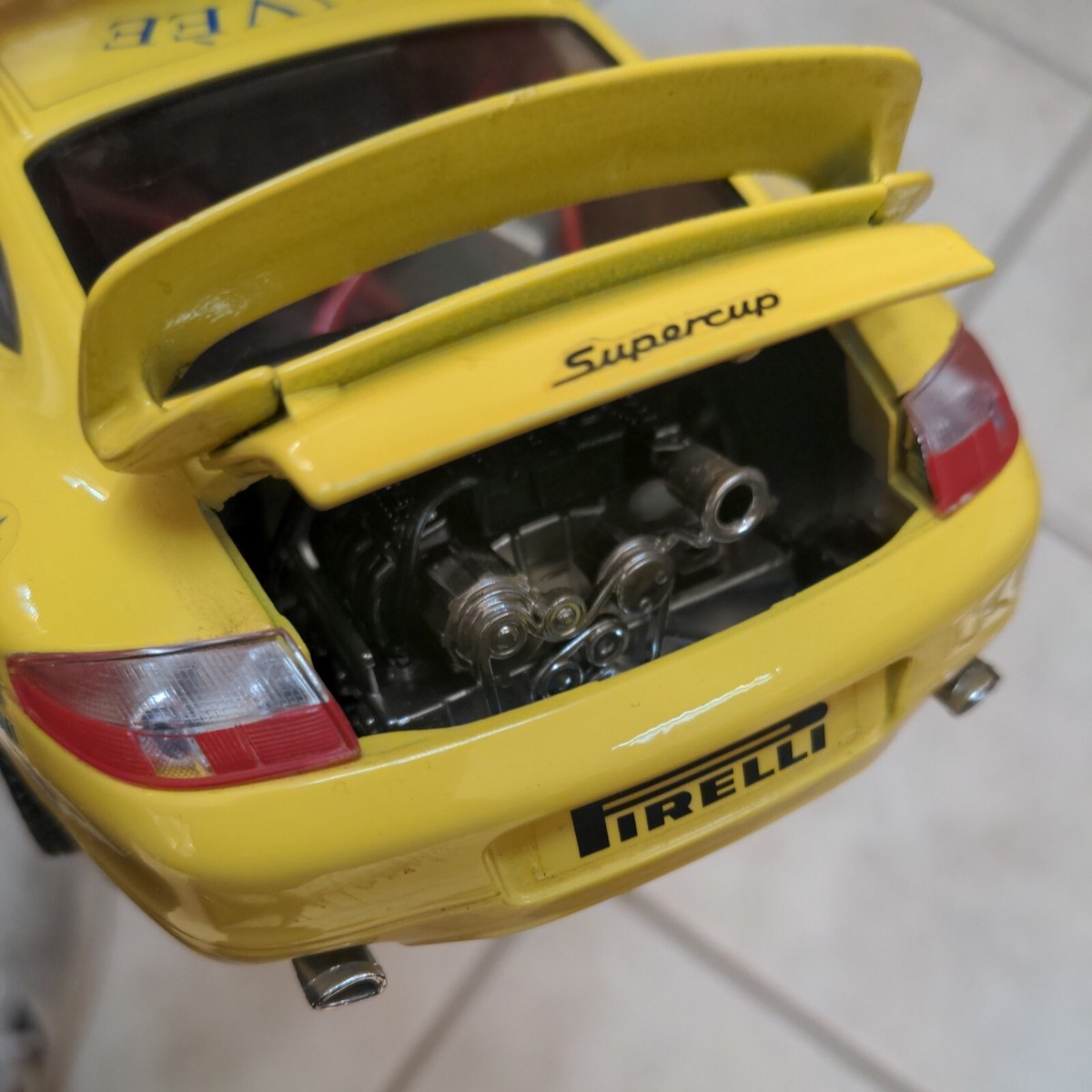 Burago 1997 Porsche 911 Carrera #22 SuperCup Monopole