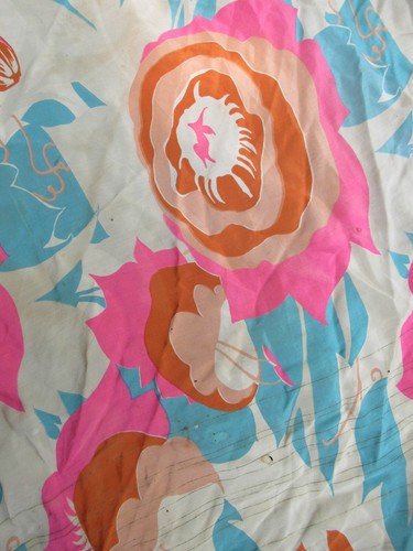 Vintage Silk Hawaiian flower fringed piano scarf 48"x54" - Picture 3 of 10