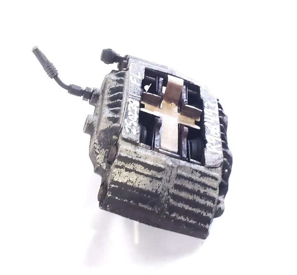 Pinza de freno delantera izquierda Nissan 240SX 1997 1998 OEM Foto 4 de 4