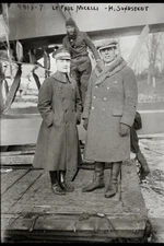 Lieutenant Paul Micelli,H. Sundstent,airplanes,coats,men,Bain News Service