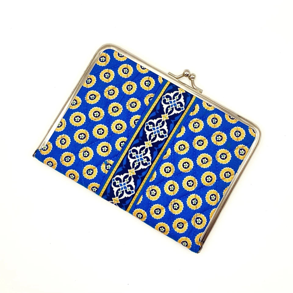 Álbum de fotos acolchado azul amarillo Vera Bradley Riviera retirado abrazo beso cierre a presión Foto 2 de 4