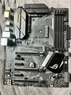 ASUS ROG Strix B450-F Gaming ATX AMD AM4 DDR4 4-DIMM HDMI DP USB 3.0