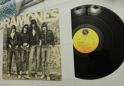 LP, Ramones - Ramones, Sire SR 6020, REISSUE, Winchester Pr, VG++