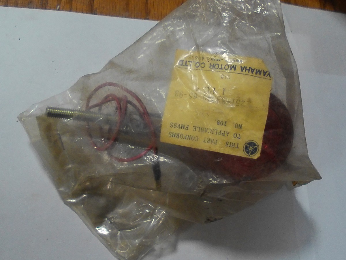 72-73 YAMAHA AT2/AT3 125 Genuine Rear Blinker Turn Signal 251