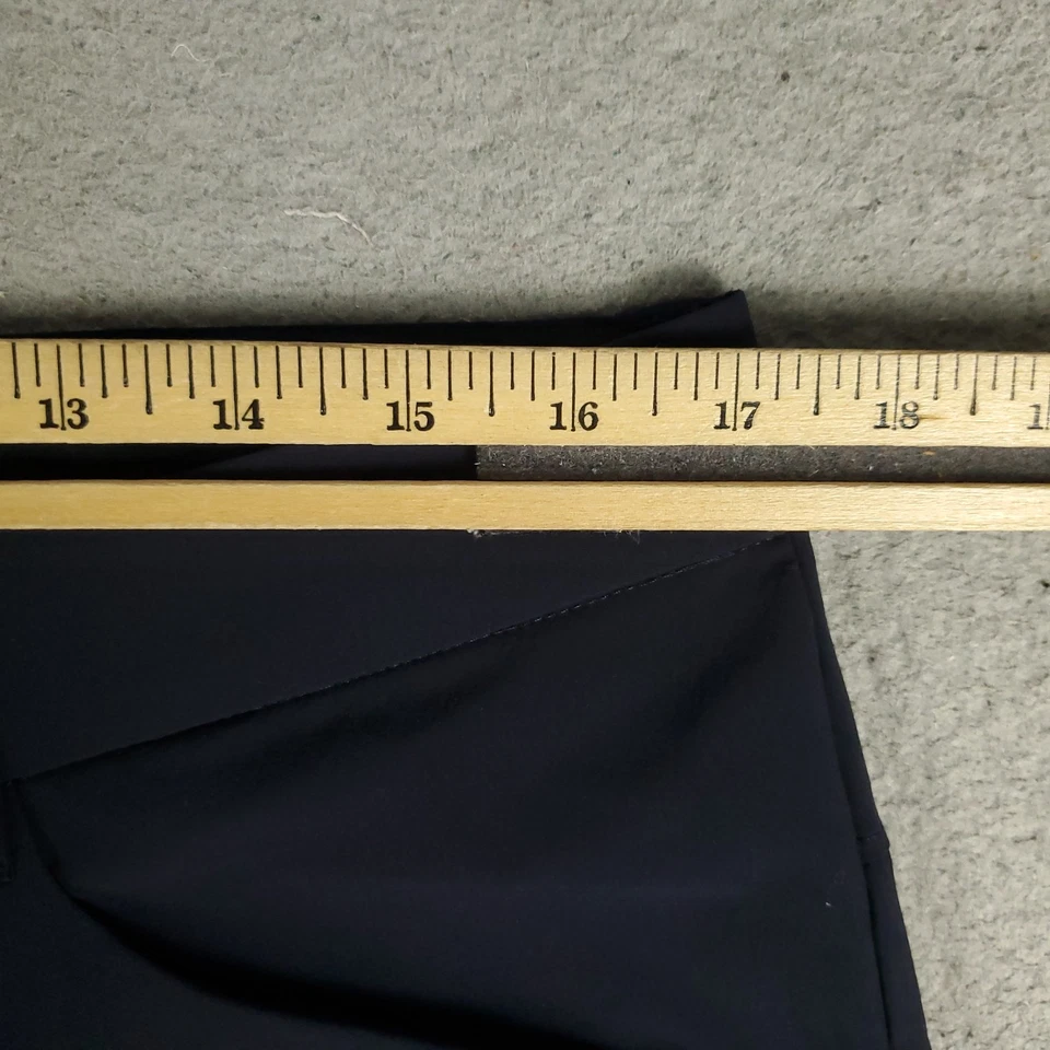 Shorts Rapha Masculino Tamanho 34 Azul Marinho Nylon Elástico Golfe Frente Plana Chino - Imagem 3 de 4