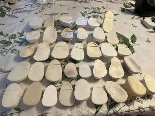 Vintage Lot Of 36 Single Doll Shoes As Is - Picture 8 of 8