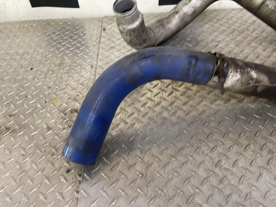 Chevrolet Silverado Sierra 2002-2004 6,6 Duramax intercooler mangueras probadas por el fabricante original Foto 3 de 4