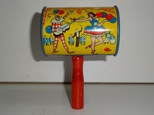 Tin Litho Noise Maker by US Metal Toy MFG. Co. Rattler New Years Eve band dance