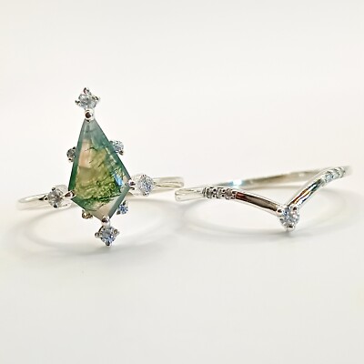 Gorgeous Moss Kite Ring - Unique Beauty from the Heart of the Earth!''
