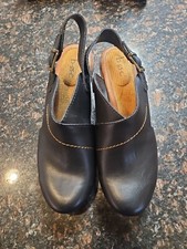 Black B.o.C heeled clog sz 10m