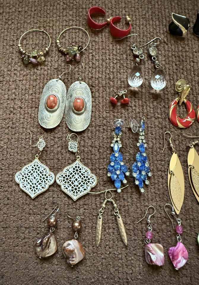 Vtg & Mod Lot/18 Pierced Earrings | eBay
