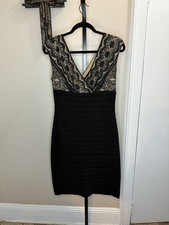 ADRIANNA PAPELL Dress 10 Womens Black Lace Cap Sleeves Sheath Cocktail V Neck