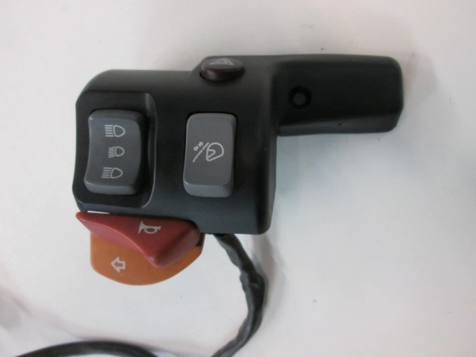 Commodo gauche "avec relevage de bulle" de BMW r 1150 rt / r 850 rt - Photo 2/3