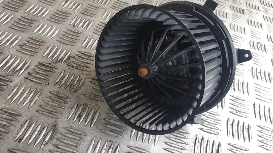 MOTOR SOPLADOR CALENTADOR CITREON C4 CACTUS 2014-2020 Foto 3 de 4