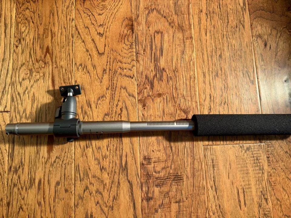 Sony DXC-3000A Video Camera + C-74 Uni-directional Condenser Microphone + Case - Image 3 of 4