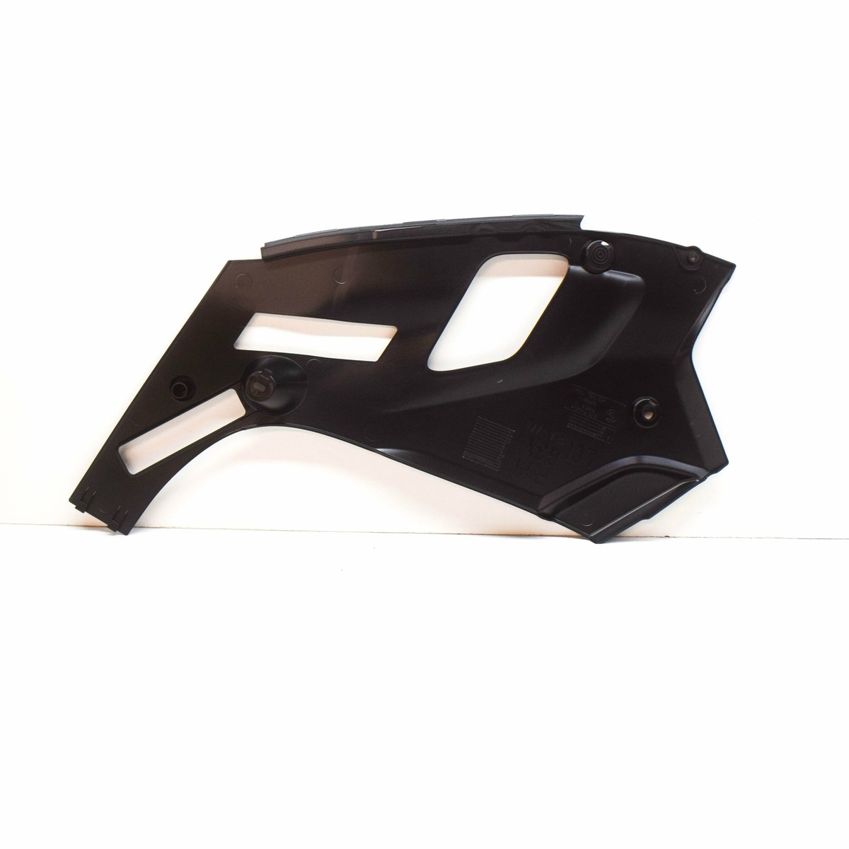 BMW 5 G30 Upper Right Engine Compartment Cover 7349604 51767349604 