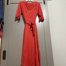 Vintage Red Robe With Short Sleeves Tie And Flowers Embroidered On The Top