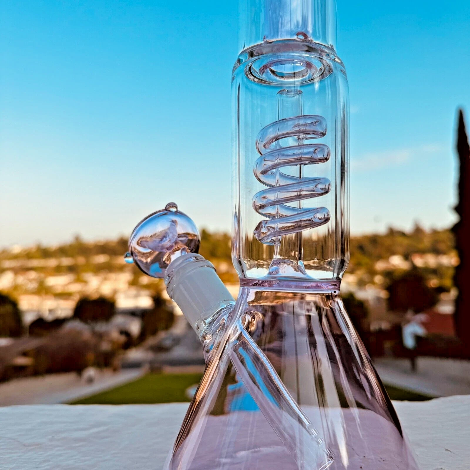 13" Glass Bong Hookah Water Pipe Heavy Beaker with Custom Made 14mm Bowl in Pink - Picture 4 of 7