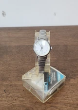 VINTAGE LADIES TIMEX INDIGLO CR 1216 CELL WATCH #30327