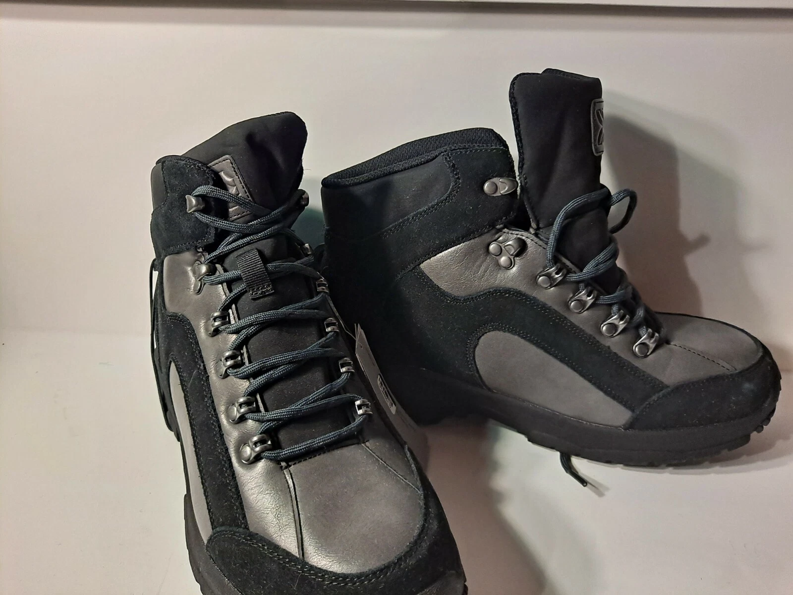 New w/tags! Men's size 10 Waterproof Winter ankle Boots -Gray/Black All in Moti