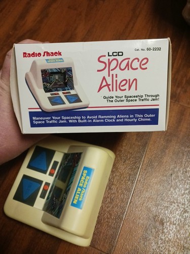 Vintage Radio Shack Space Alien Hand Held LCD Electronic Arcade Game &Box Tested - Picture 16 of 16