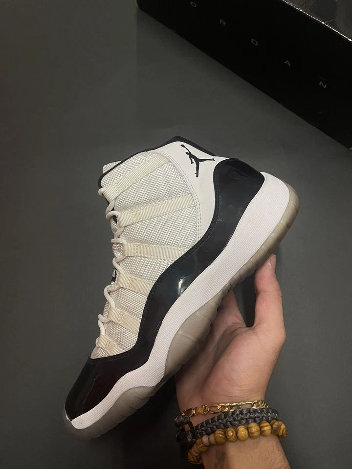 Sz. 7Y Nike Air Jordan 11 Retro Concord 378038-107 WHITE/BLACK-DARK CONCORD Foto 2 de 4