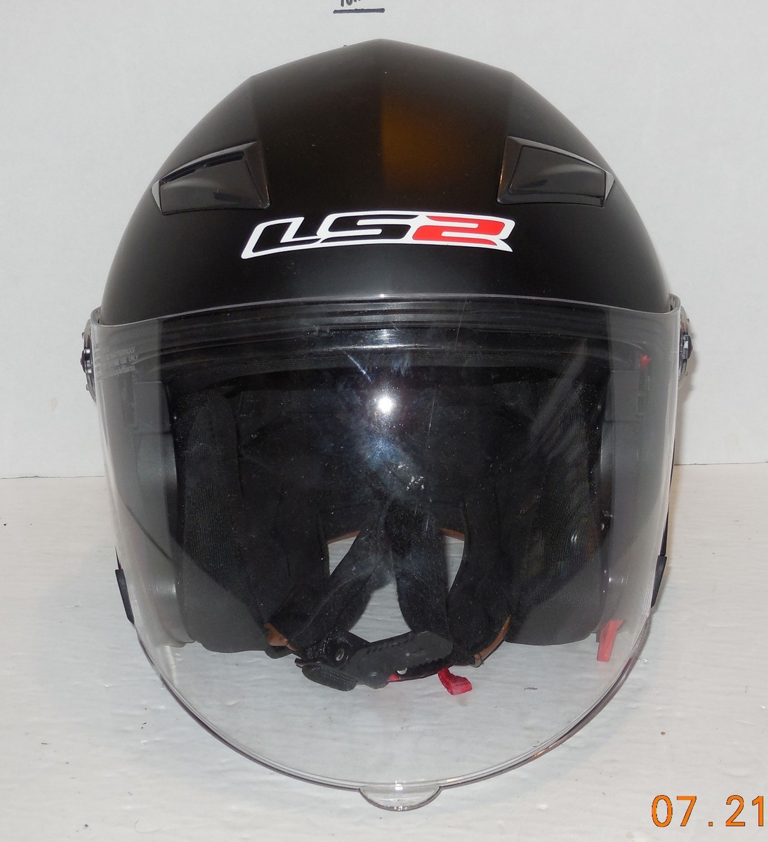 ls2 569 track helmet Motorcycle helmets OF569 White, Blanc, XL Automotive When its hot outside LS2 Track 569 Helmet