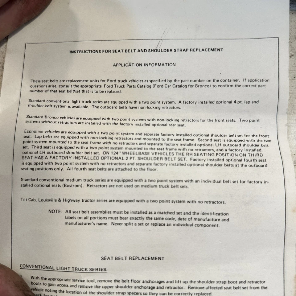 Nuevo cinturón de seguridad Ford OEM D8UZ-11613B84-C azul para camionetas de los años 70 Bronco Econoline Foto 3 de 4
