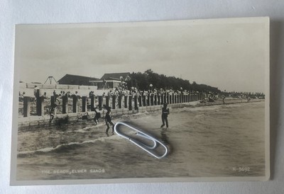 Der Strand Elmer Sands Bognor Regis animierte Ansicht Kinder baden RPPC nicht verschickt