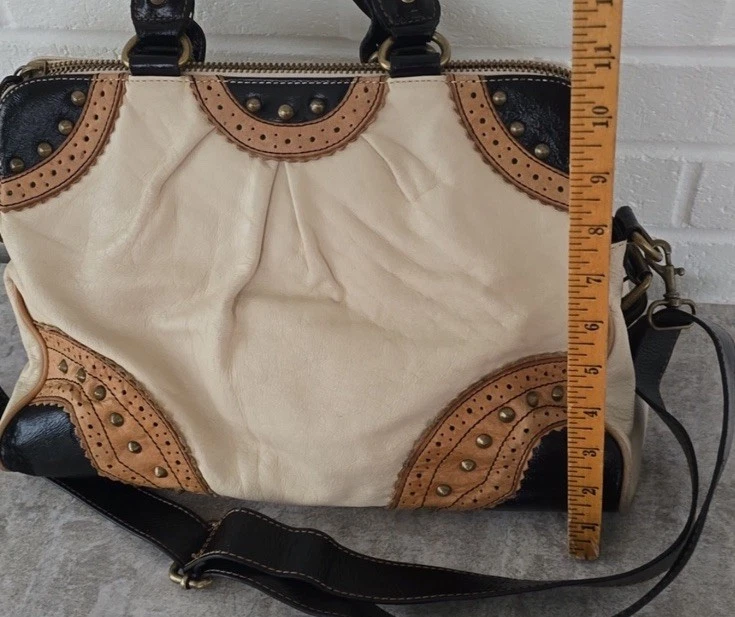 BETSEY JOHNSON 复古皮革拼色挎包 — 第 4/4 张图片